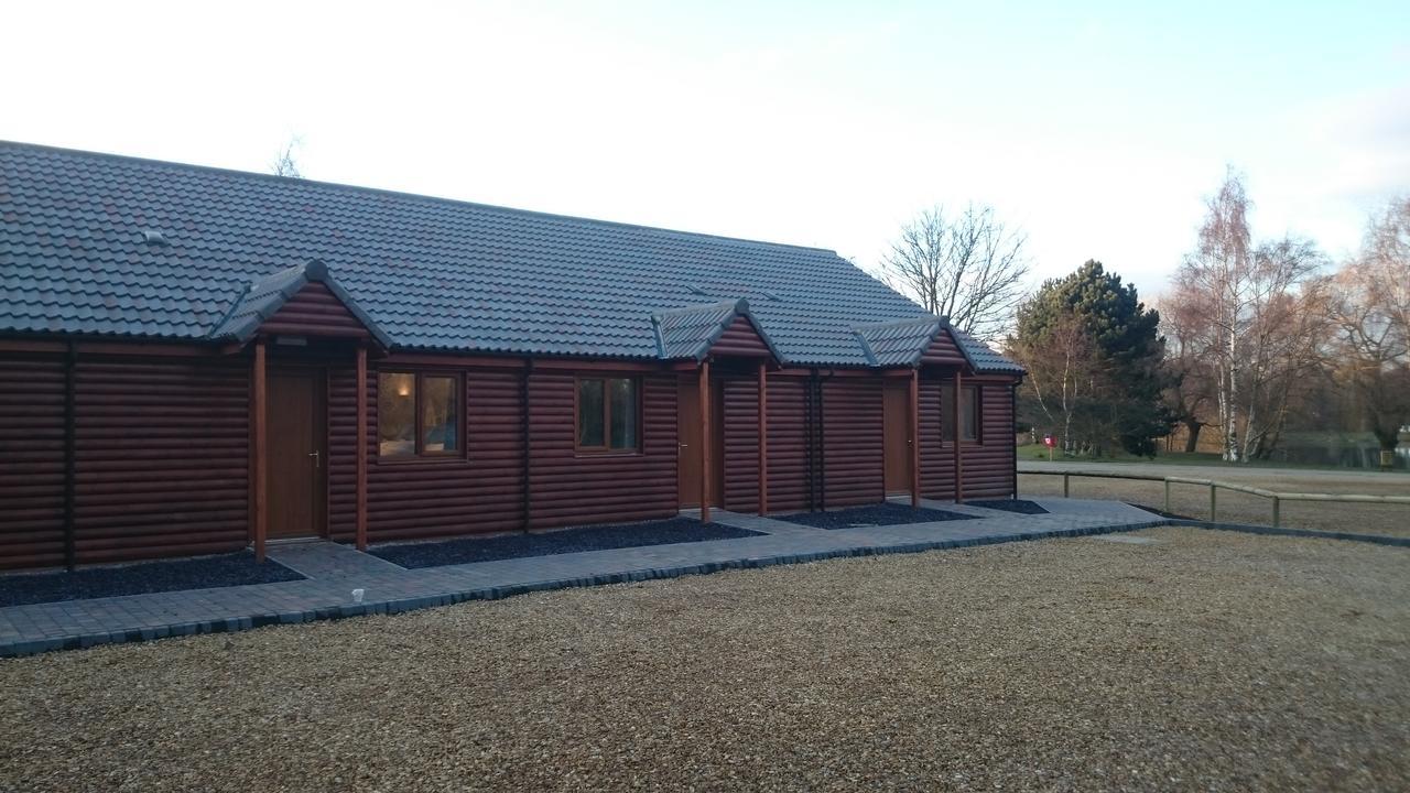 Hotel Woodland Waters Ancaster Exterior foto